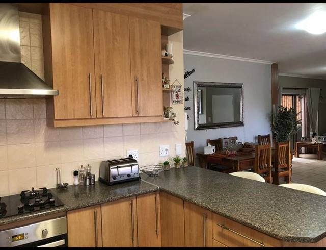 3 BEDROOM PROPERTY TO RENT IN BRACKENFELL SOUTH